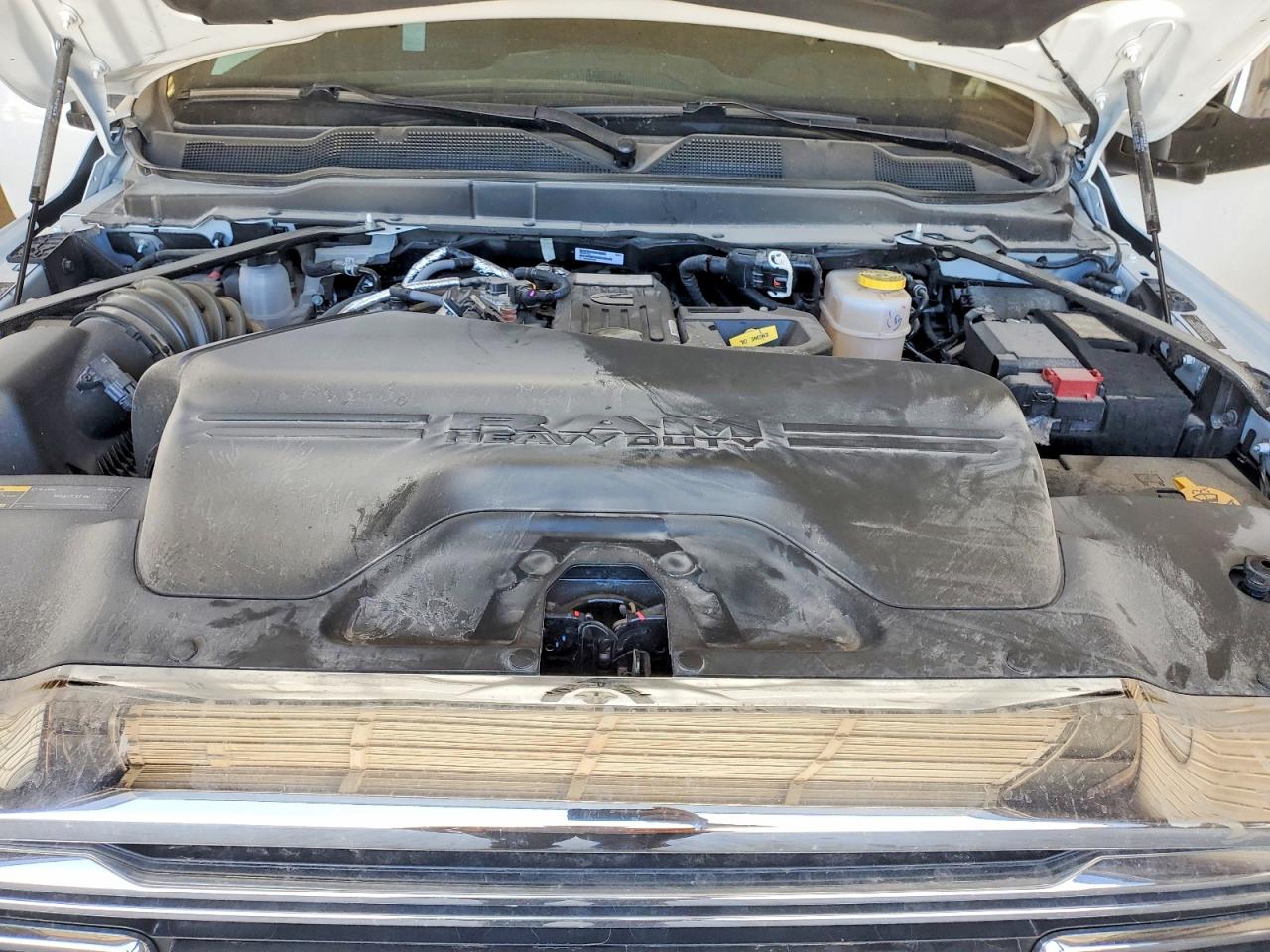 2026 RAM 2500 LARAMIE photo 21