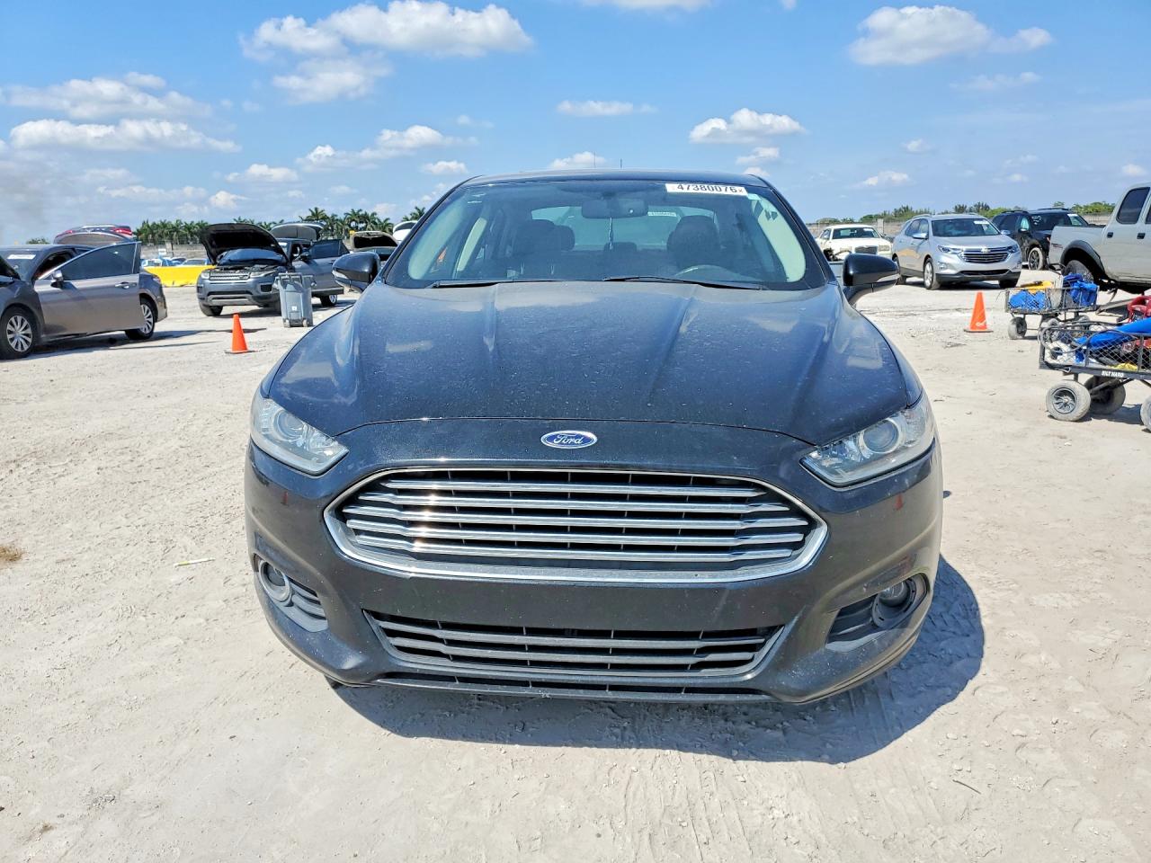 2014 FORD FUSION SE photo 9