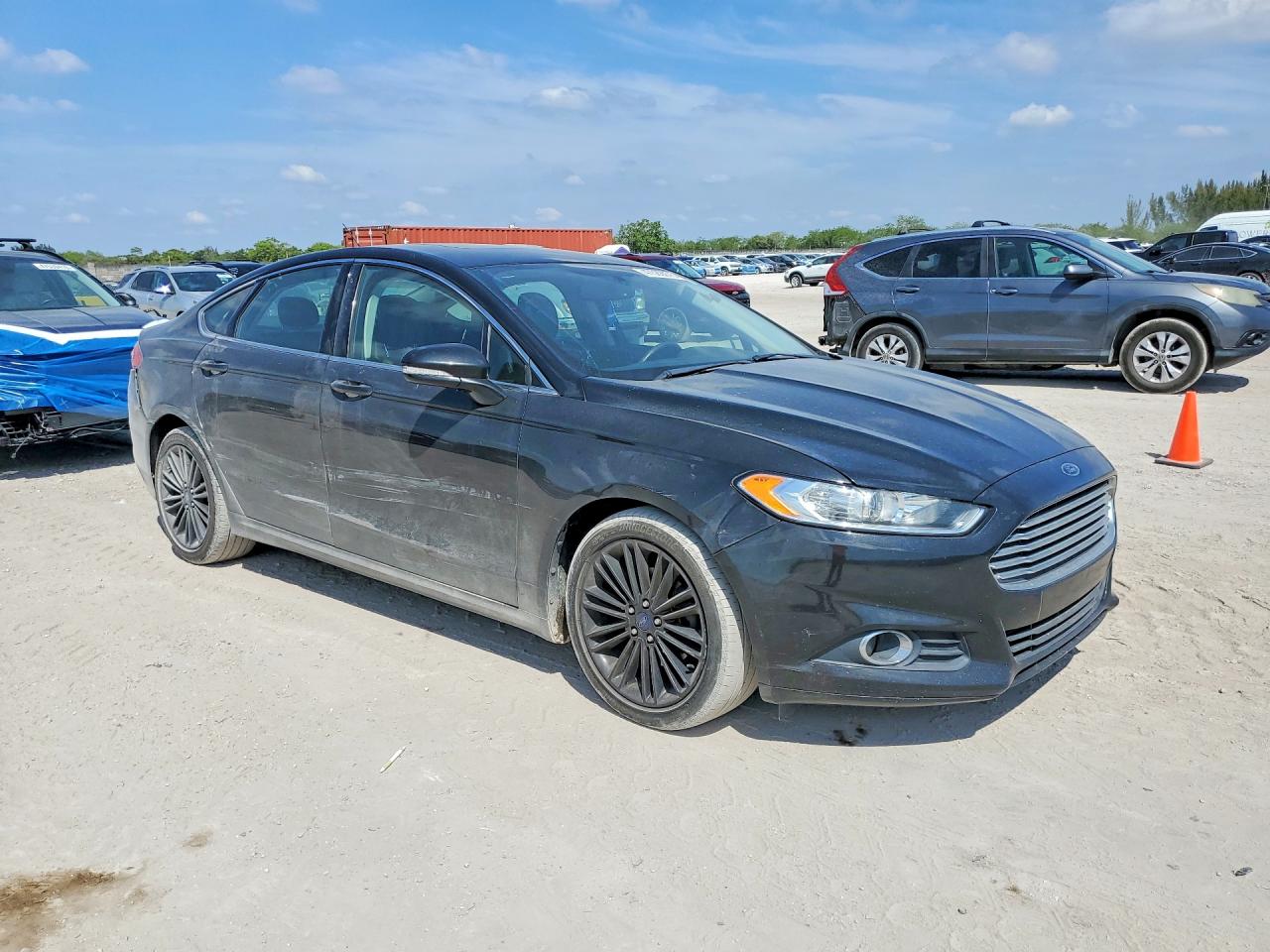 2014 FORD FUSION SE photo 7