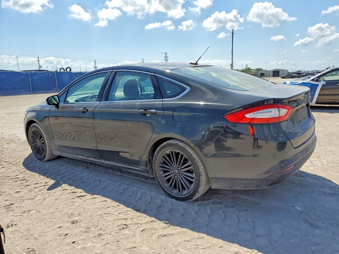 2014 FORD FUSION SE photo 3