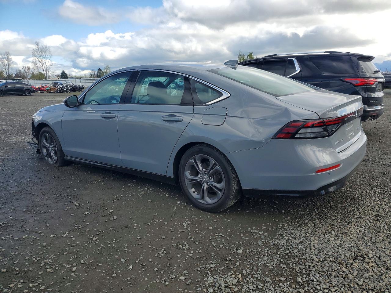 2025 HONDA ACCORD HYBRID EXL photo 2