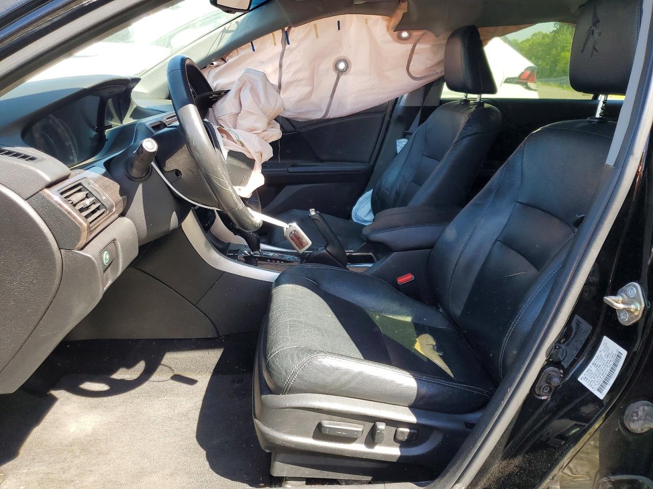 2016 HONDA ACCORD photo 13