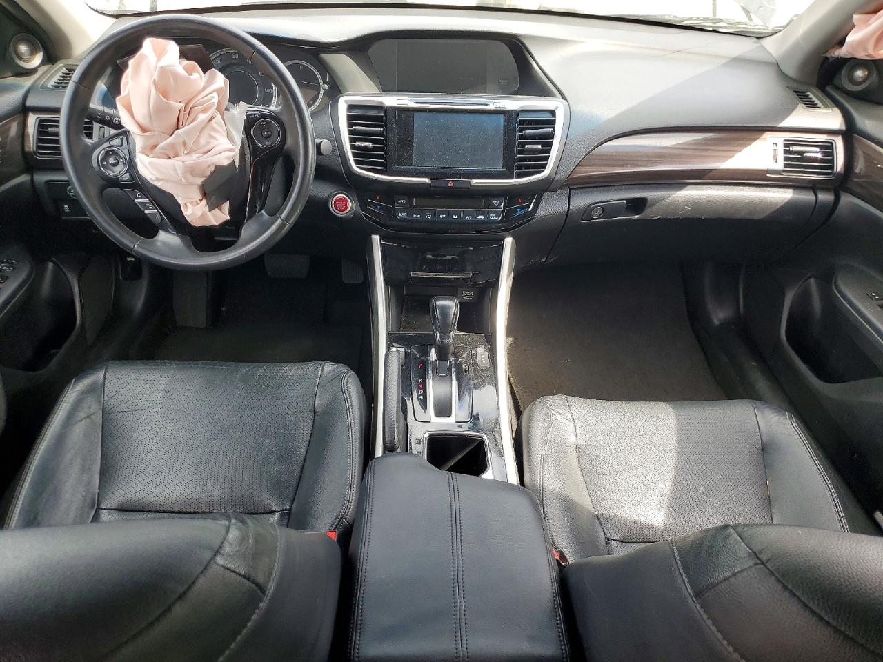 2016 HONDA ACCORD photo 15