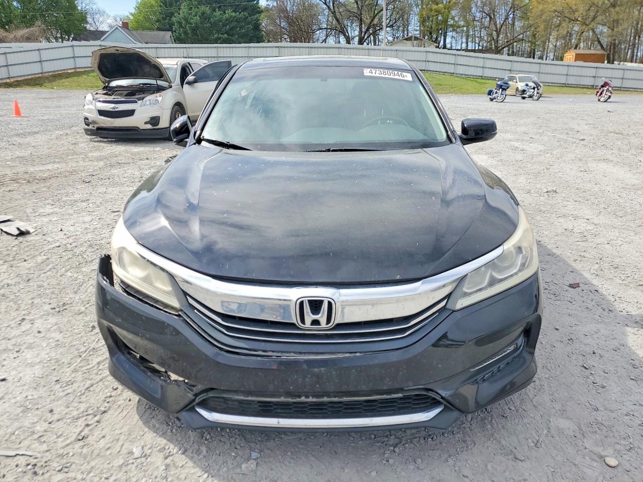 2016 HONDA ACCORD photo 9