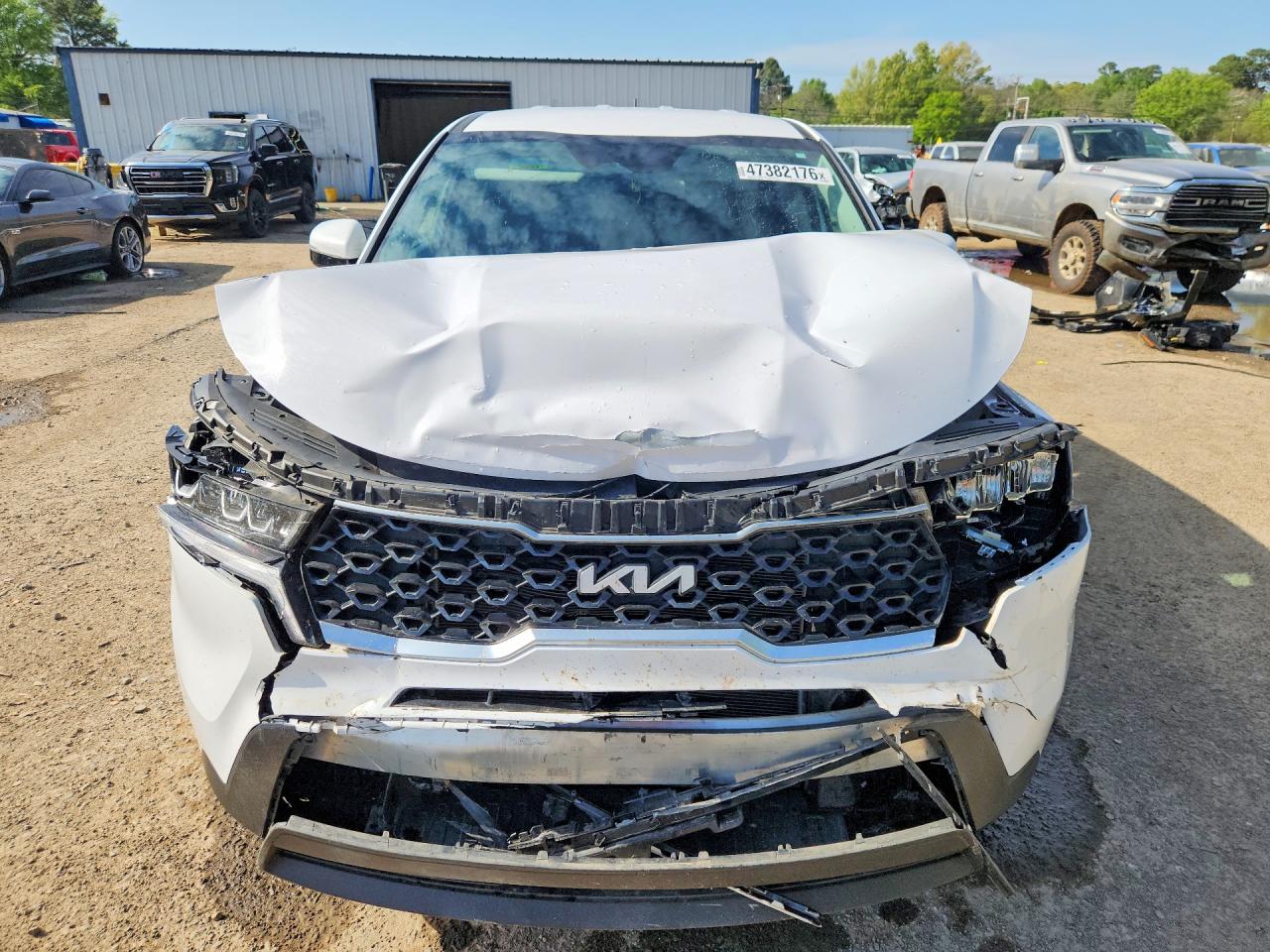 2022 KIA SORENTO LX photo 13