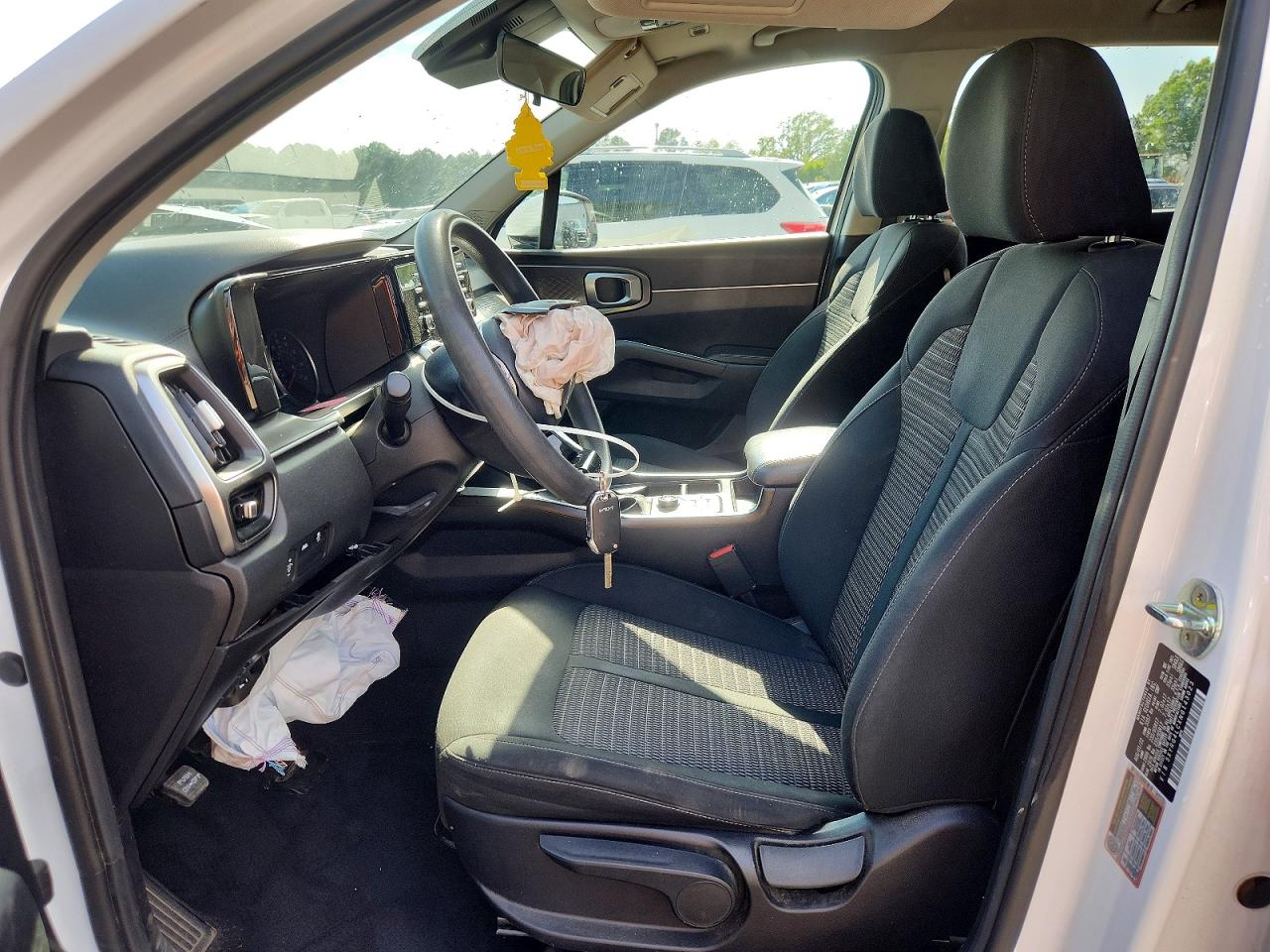 2022 KIA SORENTO LX photo 19