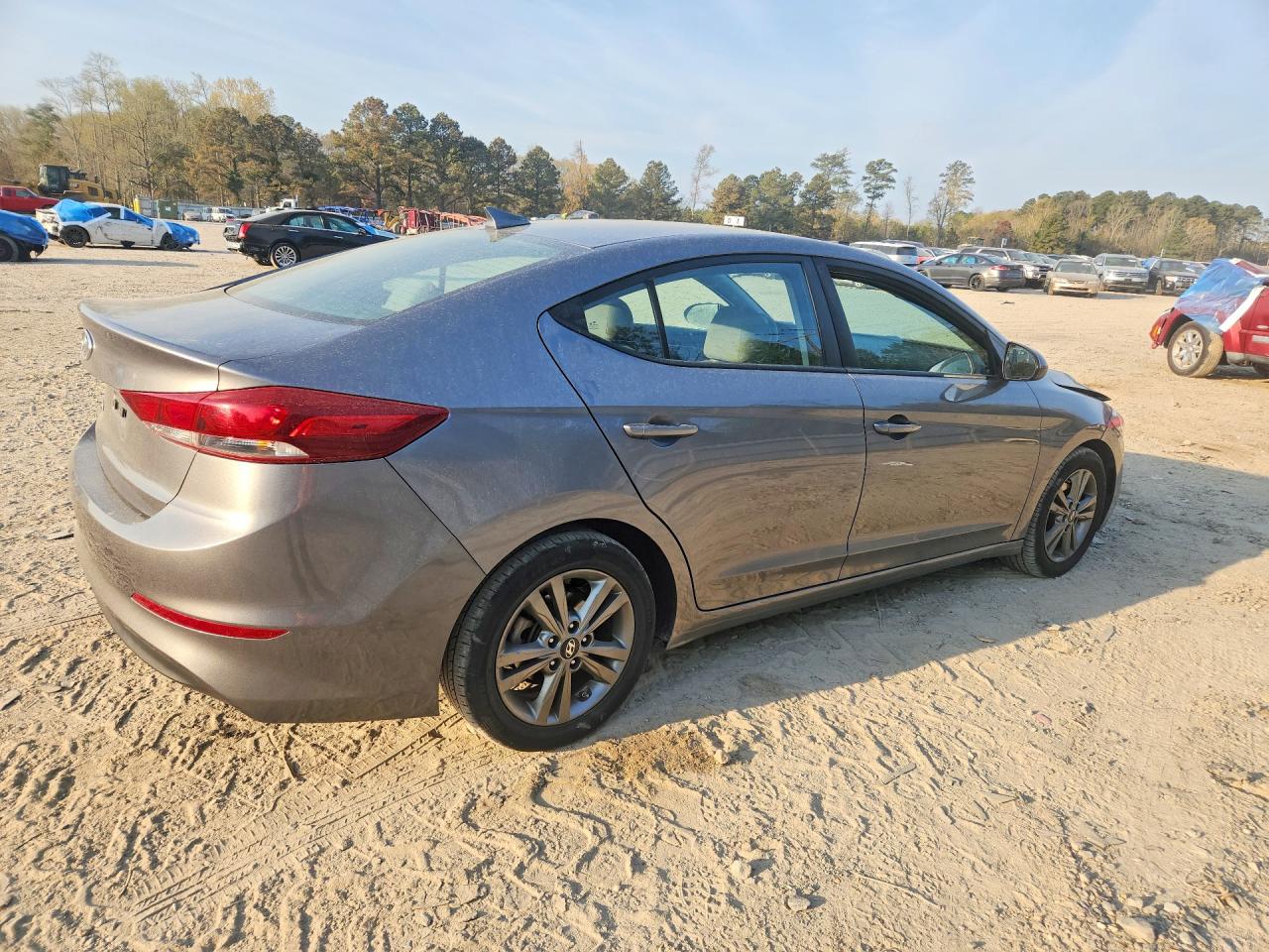 2018 HYUNDAI ELANTRA SEL photo 5