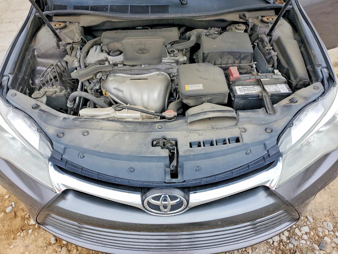 2016 TOYOTA CAMRY LE photo 31