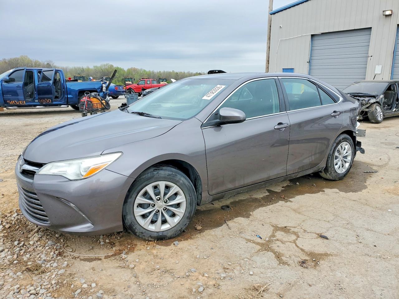 2016 TOYOTA CAMRY