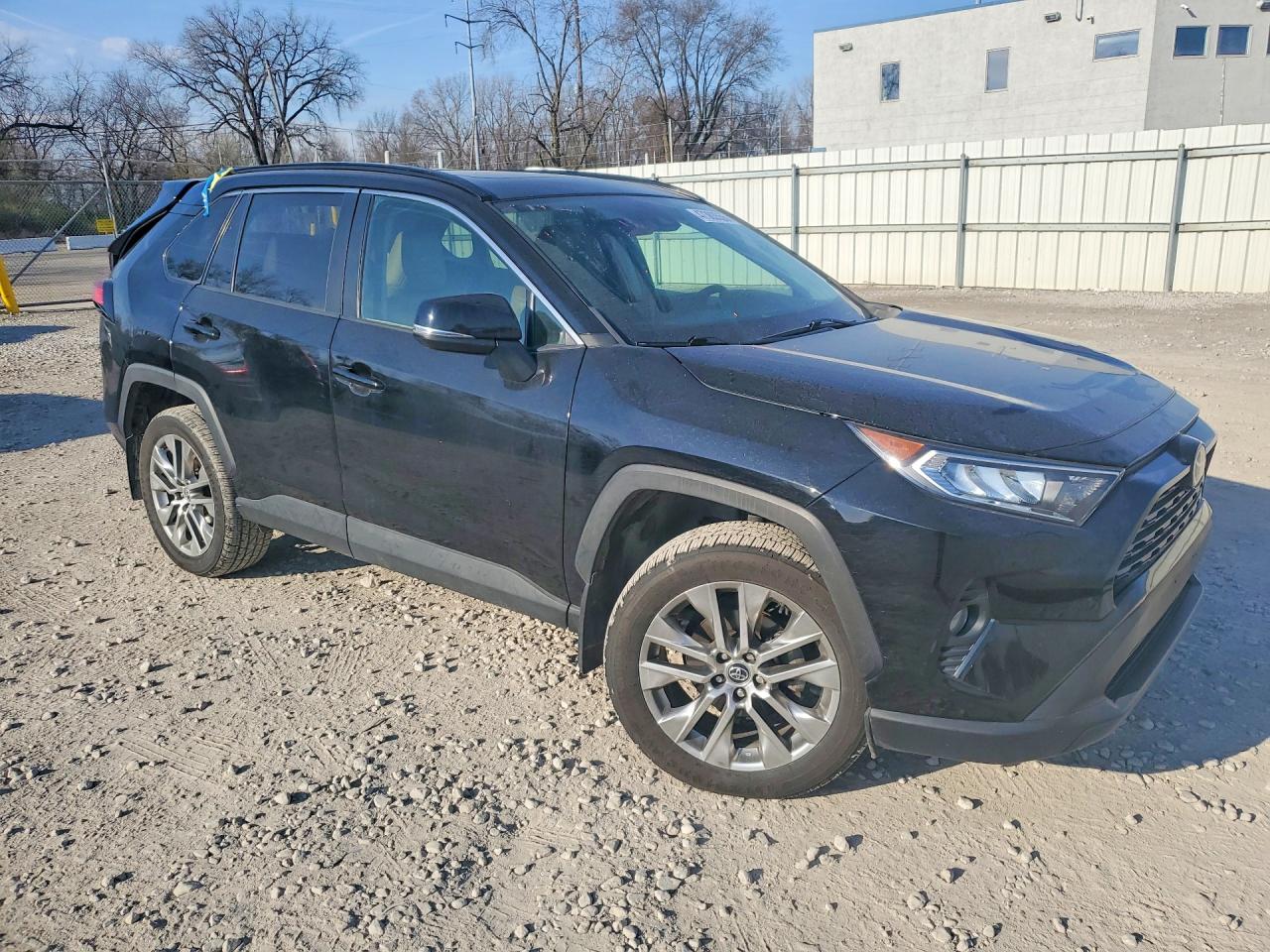 2021 TOYOTA RAV4 XLE PREMIUM photo 7