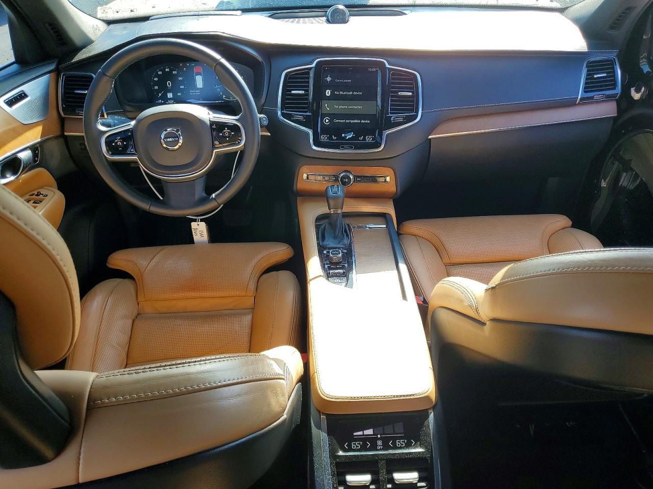 2017 VOLVO XC90 T6 photo 15