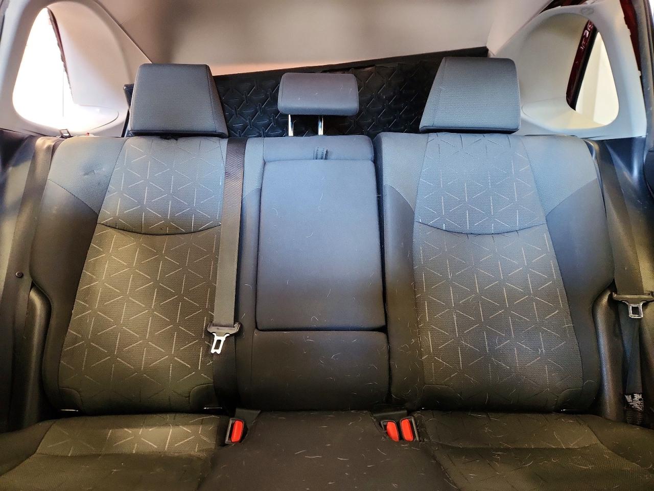 2021 TOYOTA RAV4 XLE photo 10