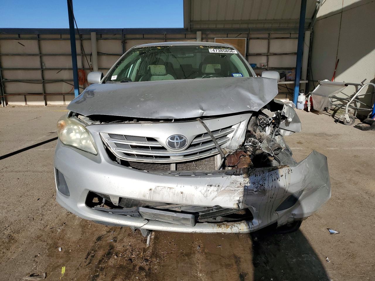 2013 TOYOTA COROLLA LE photo 5