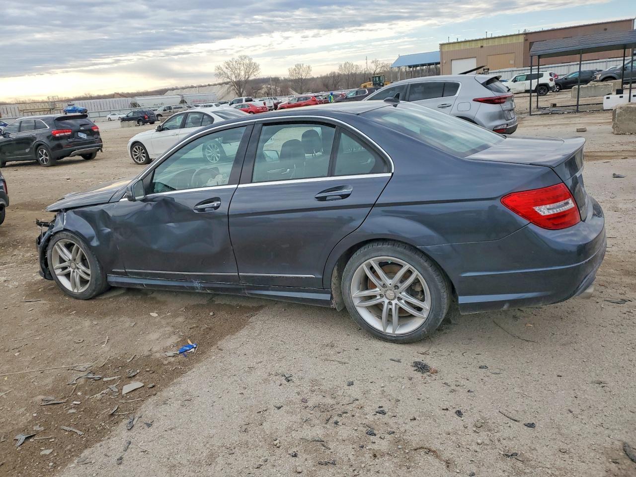 2013 MERCEDES-BENZ C 300 4MATIC photo 3