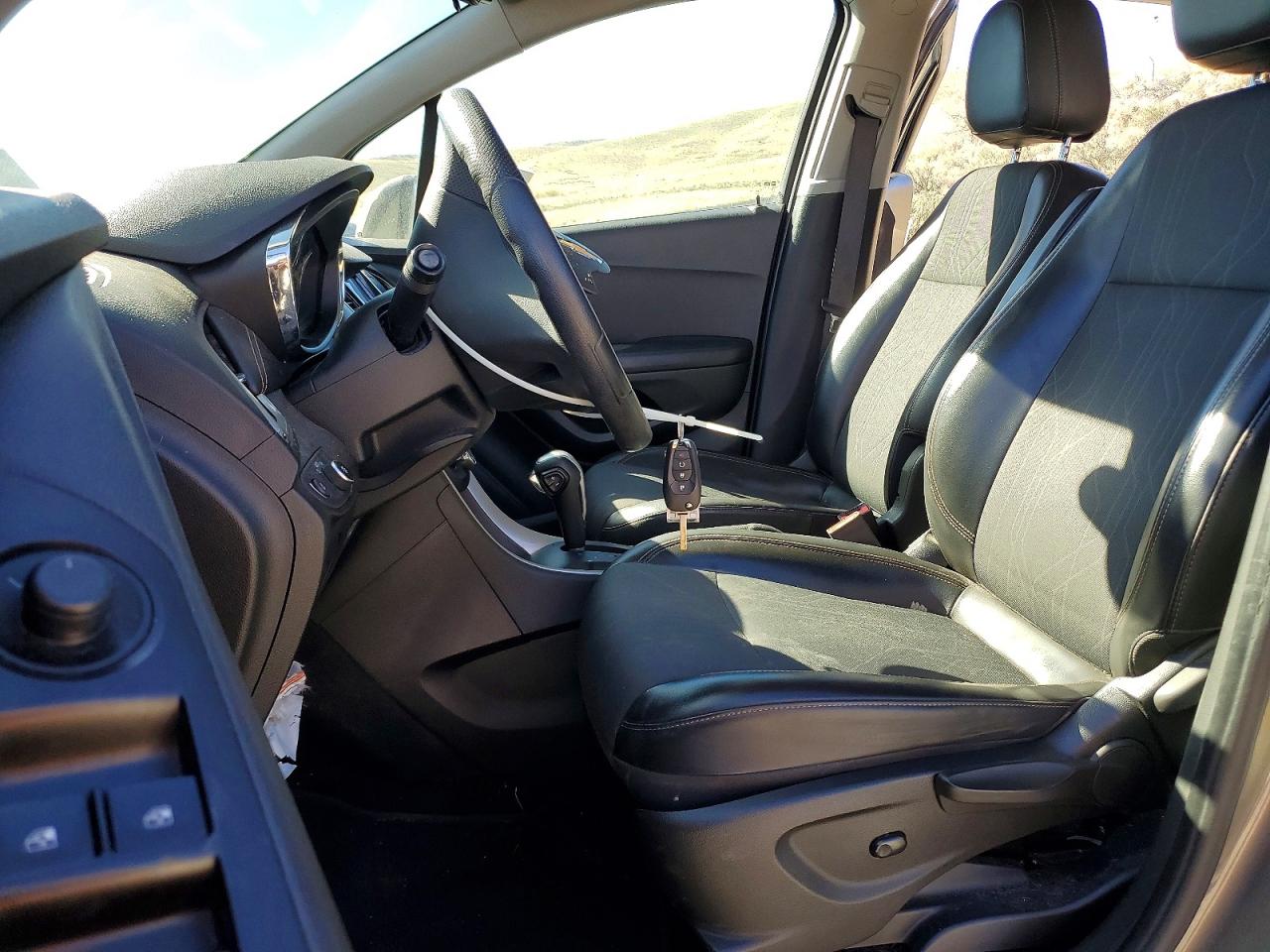 2021 CHEVROLET TRAX 1LT photo 7