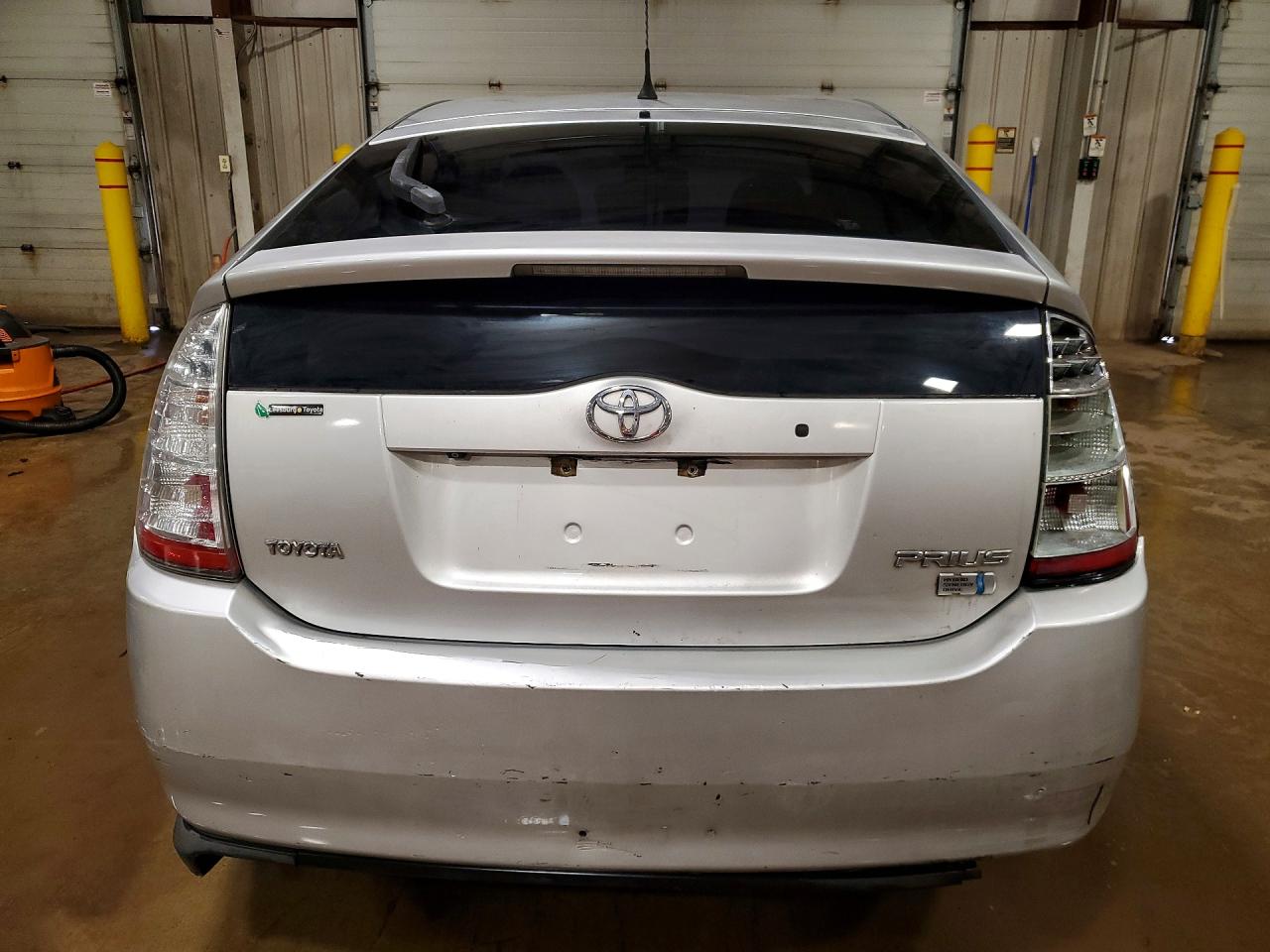 2007 TOYOTA PRIUS BASE photo 16