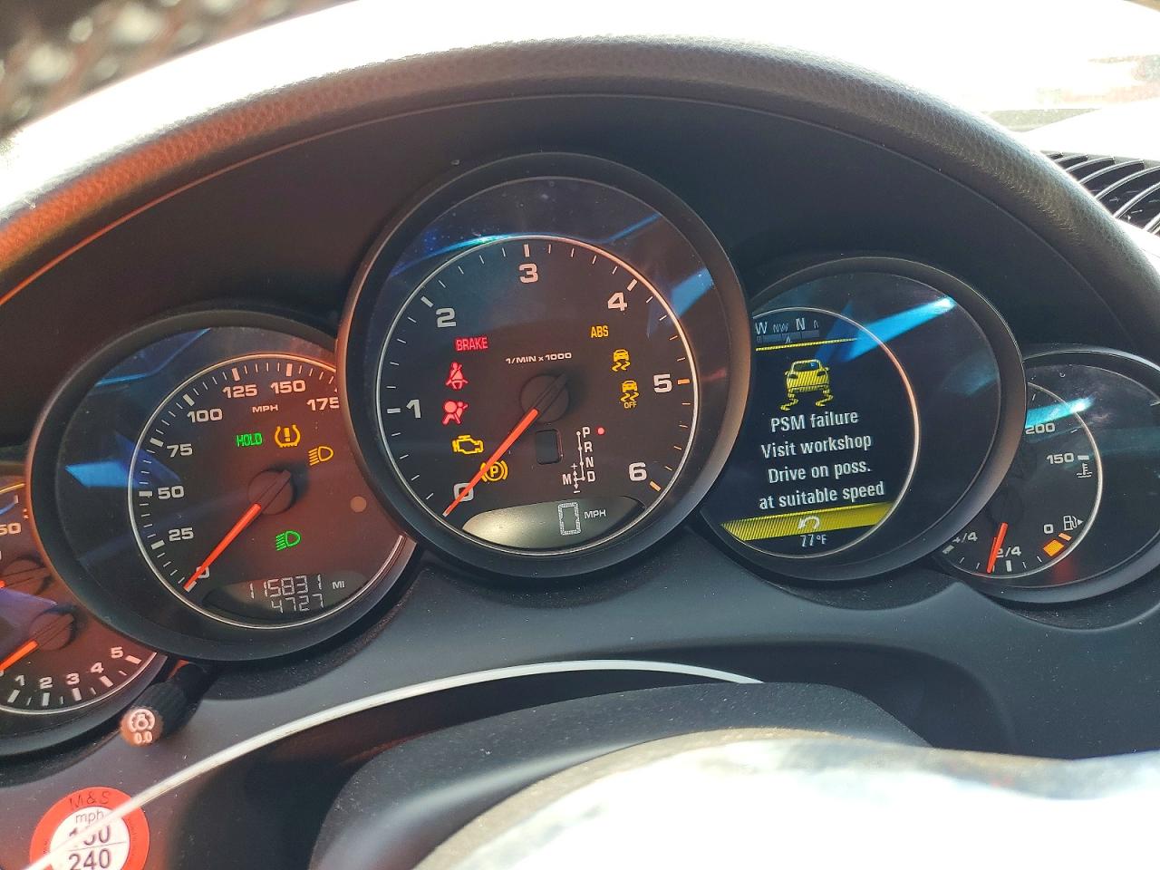 2015 PORSCHE CAYENNE photo 9