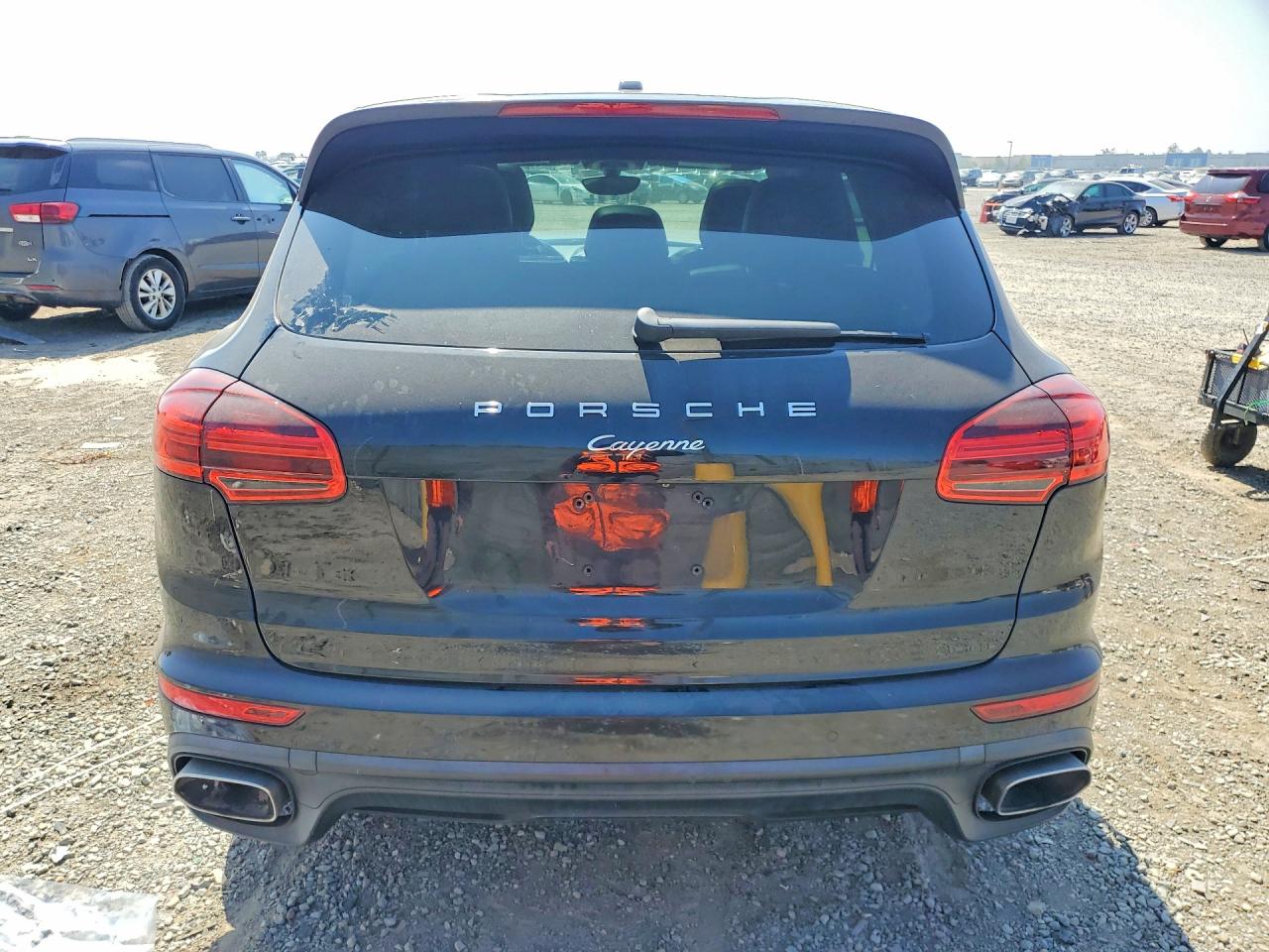 2015 PORSCHE CAYENNE photo 6