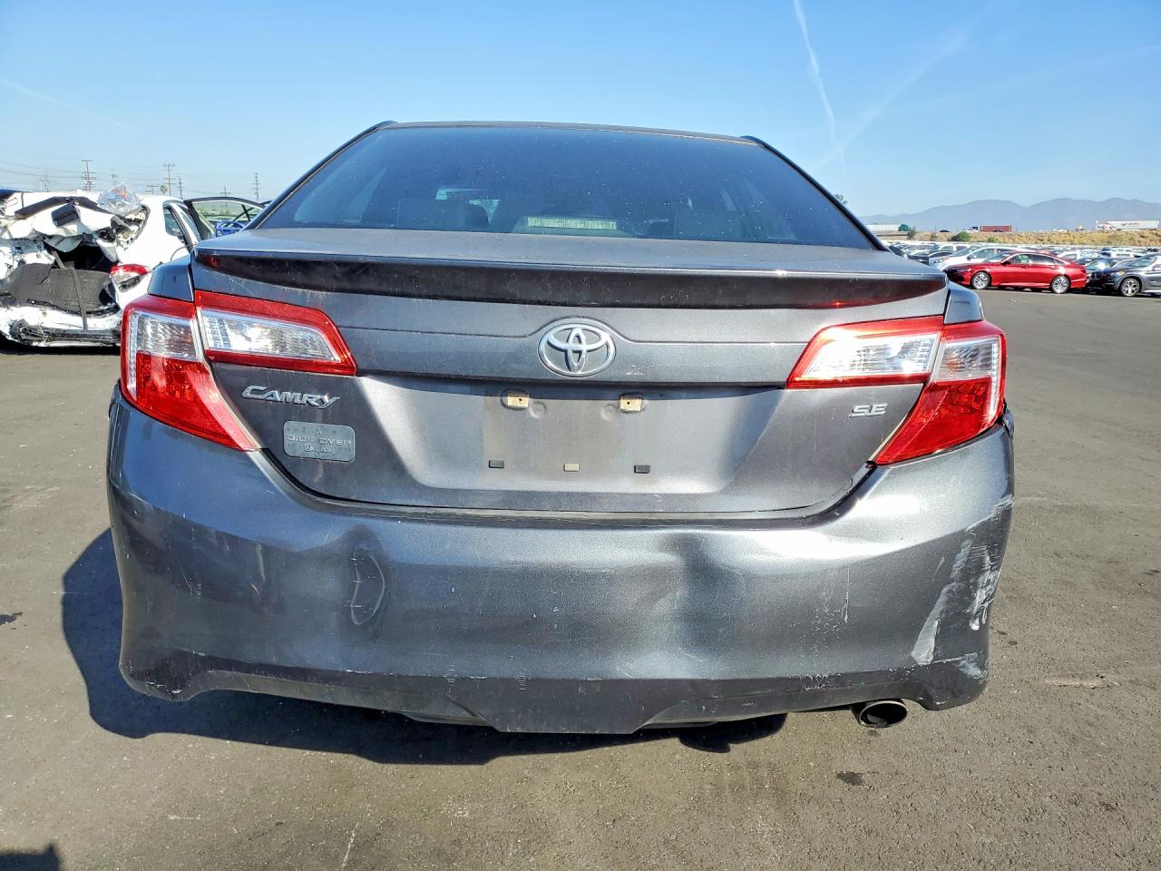 2013 TOYOTA CAMRY SE photo 16