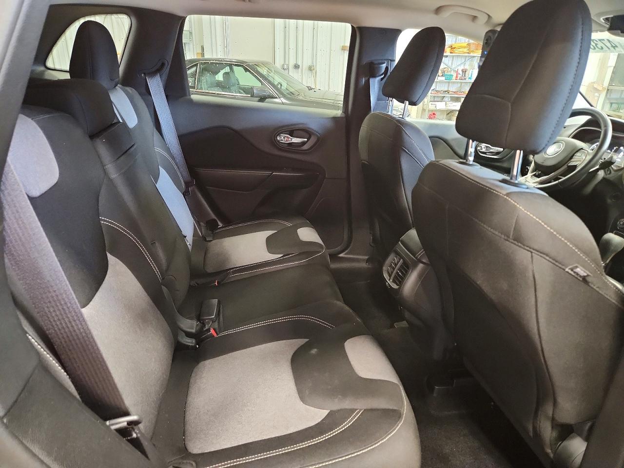 2014 JEEP CHEROKEE LATITUDE photo 21