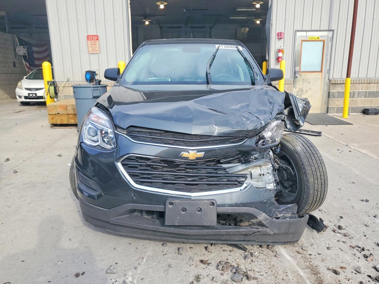 2017 CHEVROLET EQUINOX LS photo 9