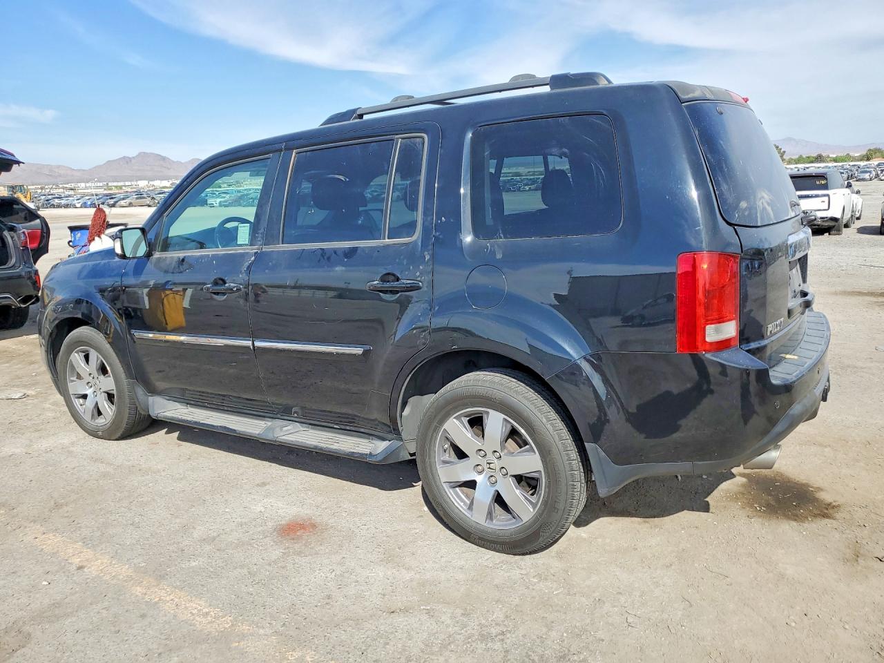 2013 HONDA PILOT TOURING photo 3