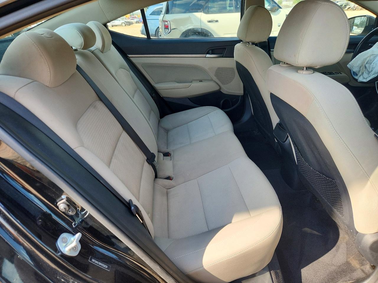 2017 HYUNDAI ELANTRA SE photo 28