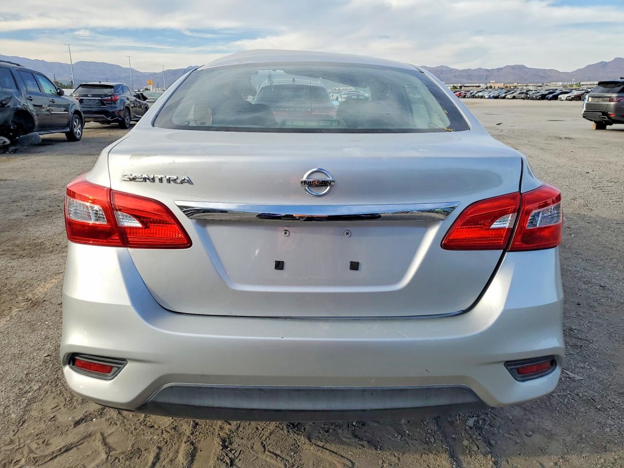 2017 NISSAN SENTRA photo 6