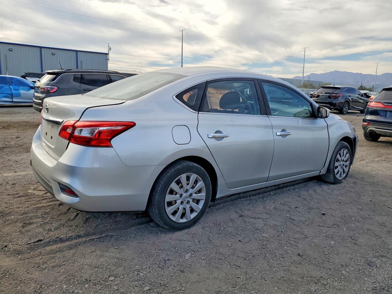 2017 NISSAN SENTRA photo 3