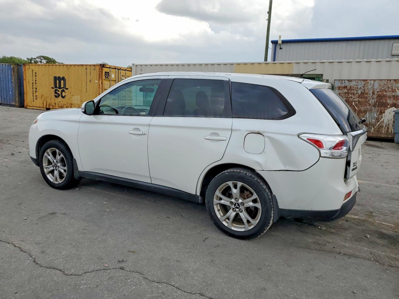 2014 MITSUBISHI OUTLANDER SE photo 3