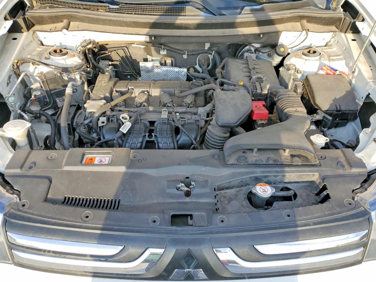 2014 MITSUBISHI OUTLANDER SE photo 23