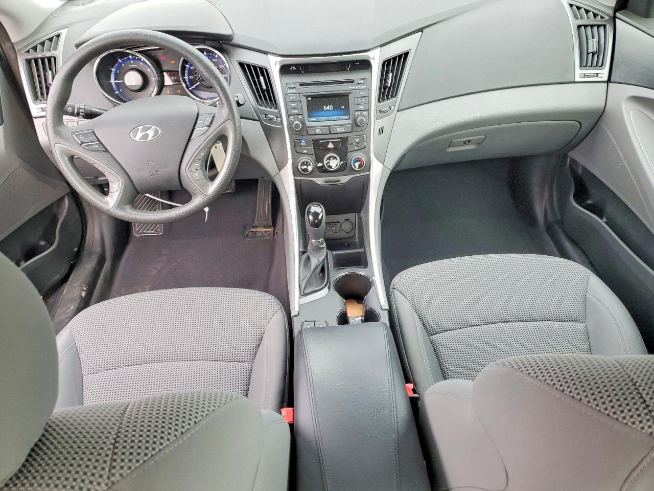2014 HYUNDAI SONATA GLS photo 15