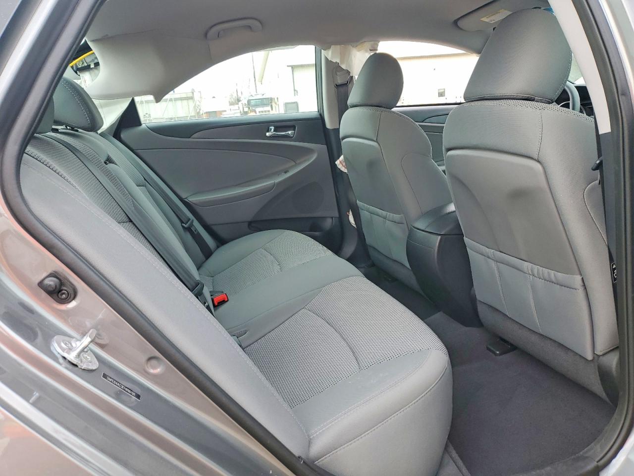 2014 HYUNDAI SONATA GLS photo 19