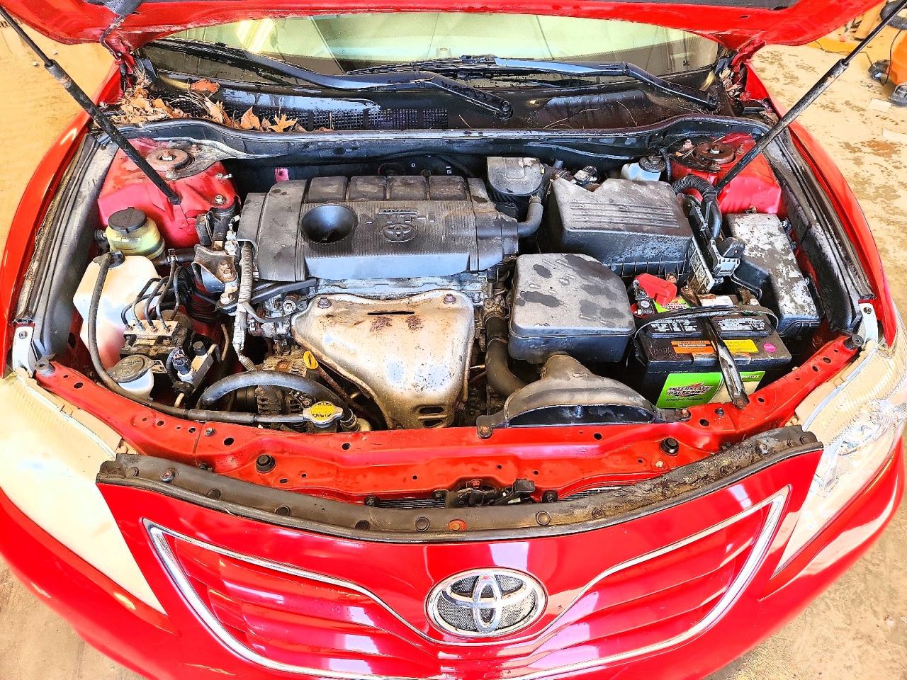 2011 TOYOTA CAMRY LE photo 11