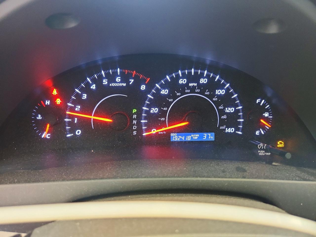 2011 TOYOTA CAMRY LE photo 9