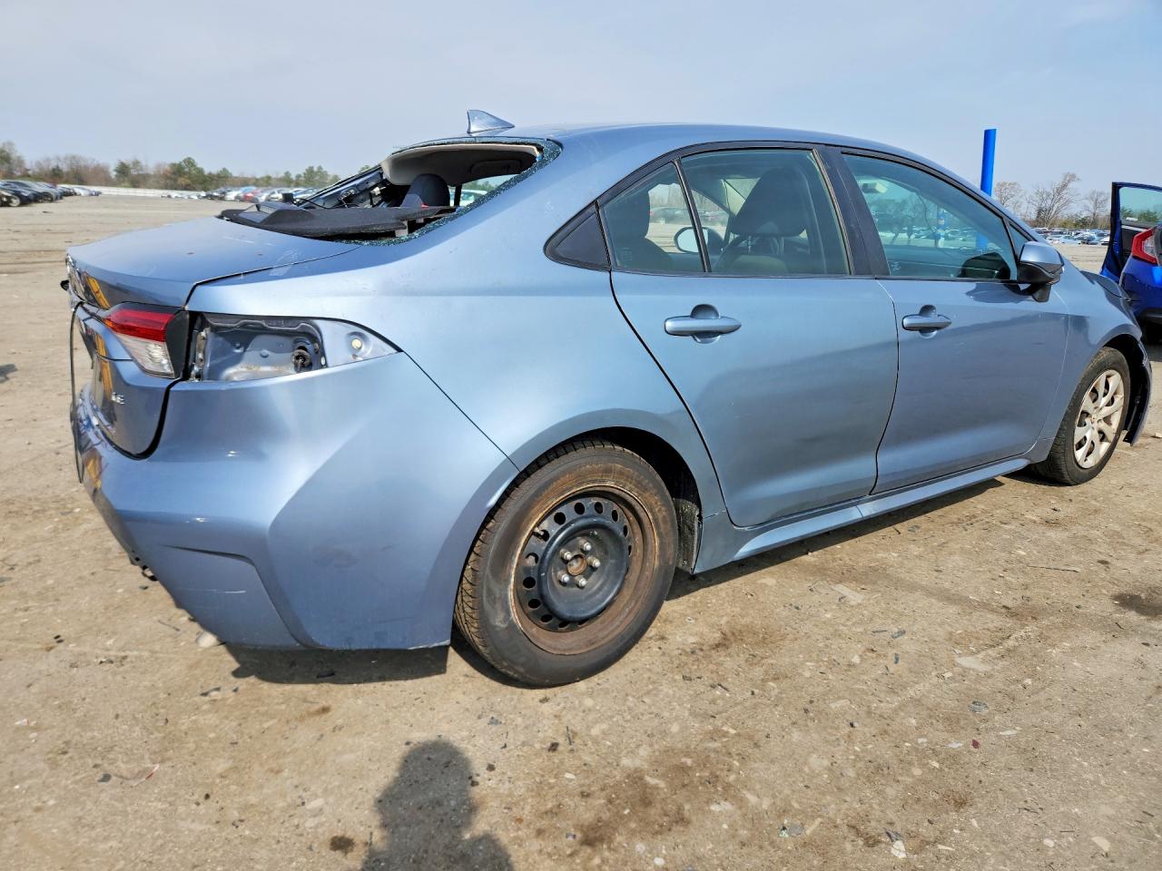 2021 TOYOTA COROLLA LE photo 5