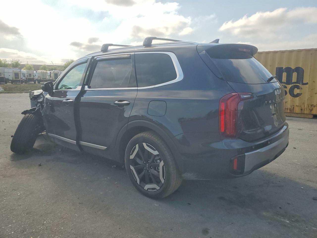 2025 KIA TELLURIDE S photo 4
