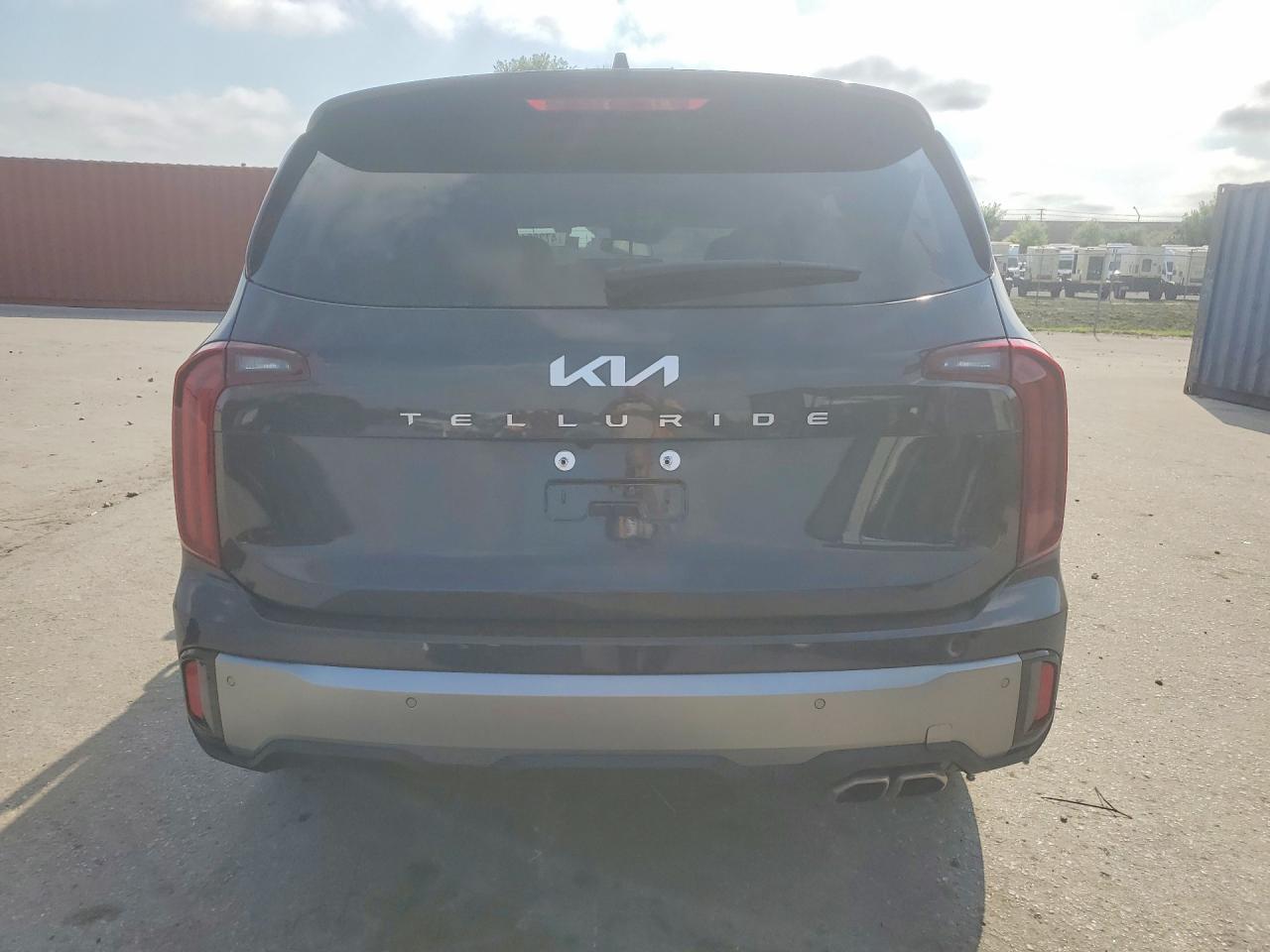2025 KIA TELLURIDE S photo 16
