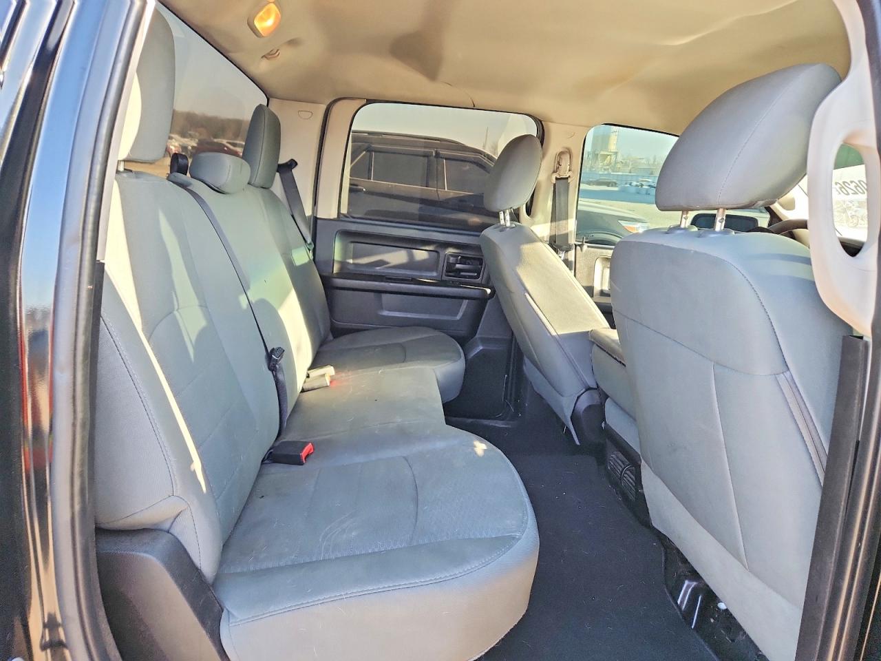 2014 RAM 1500 ST photo 28