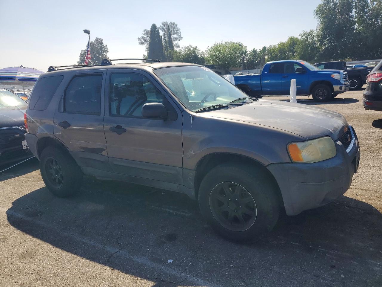 2003 FORD ESCAPE XLT photo 10