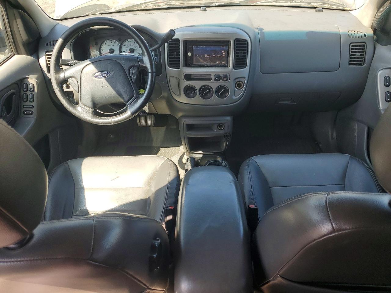 2003 FORD ESCAPE XLT photo 22
