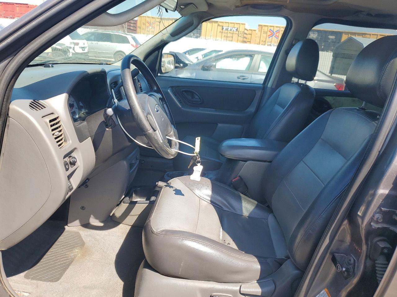 2003 FORD ESCAPE XLT photo 19