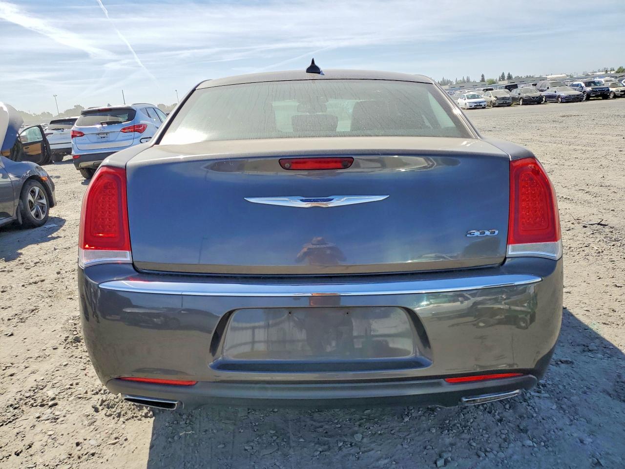 2018 CHRYSLER 300 LIMITED photo 6