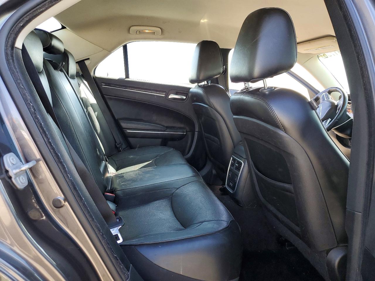 2018 CHRYSLER 300 LIMITED photo 10