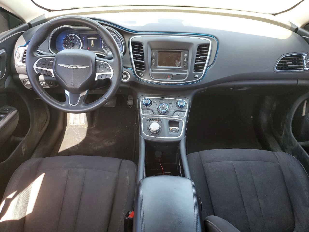 2015 CHRYSLER 200 LIMITED photo 8