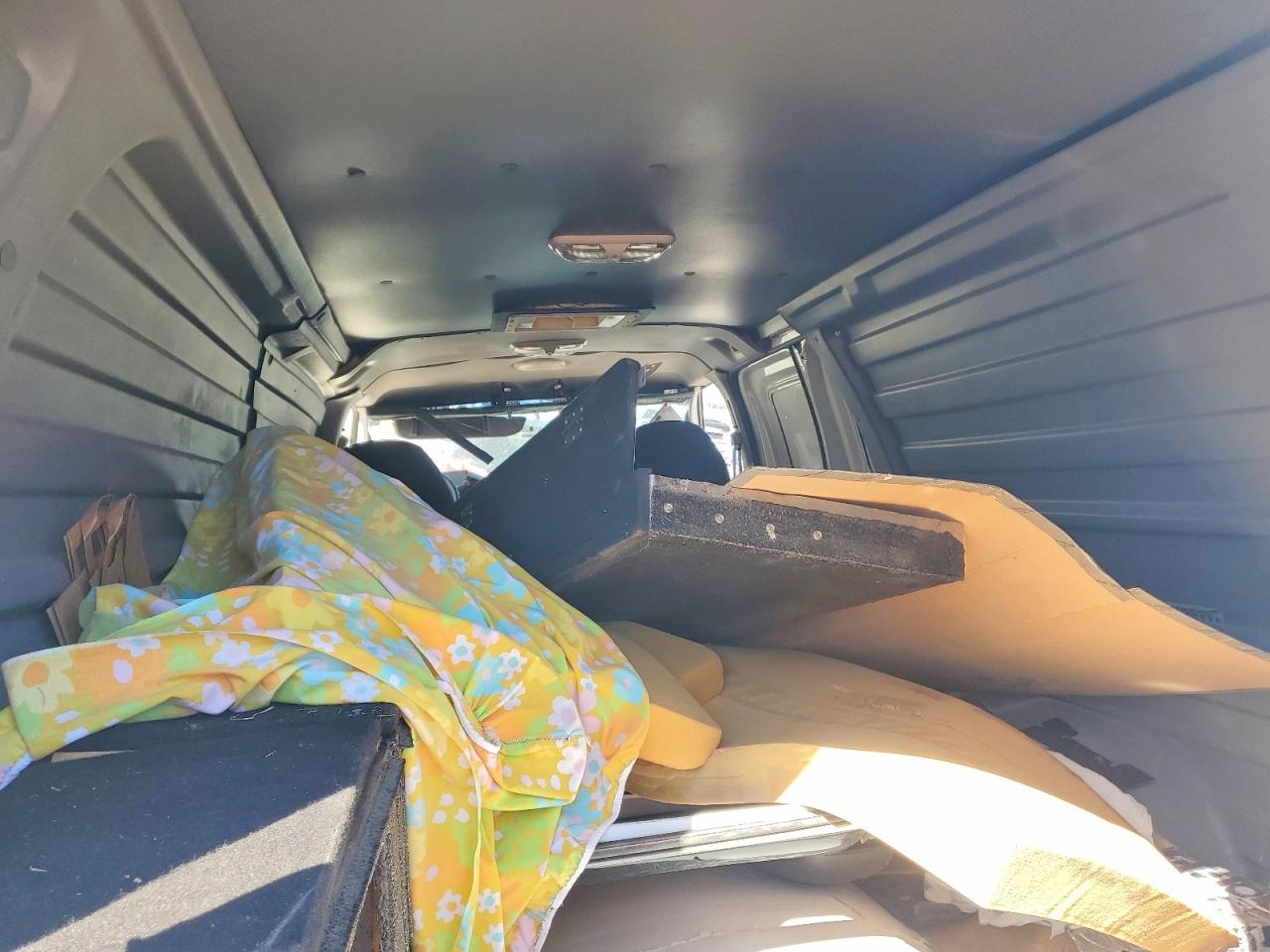 2003 FORD E350 DELIVERY VAN photo 10