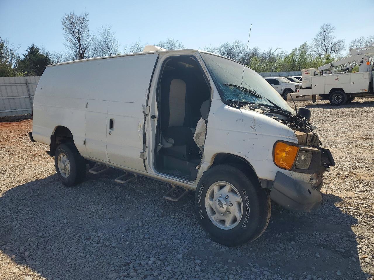 2003 FORD E350 DELIVERY VAN photo 4