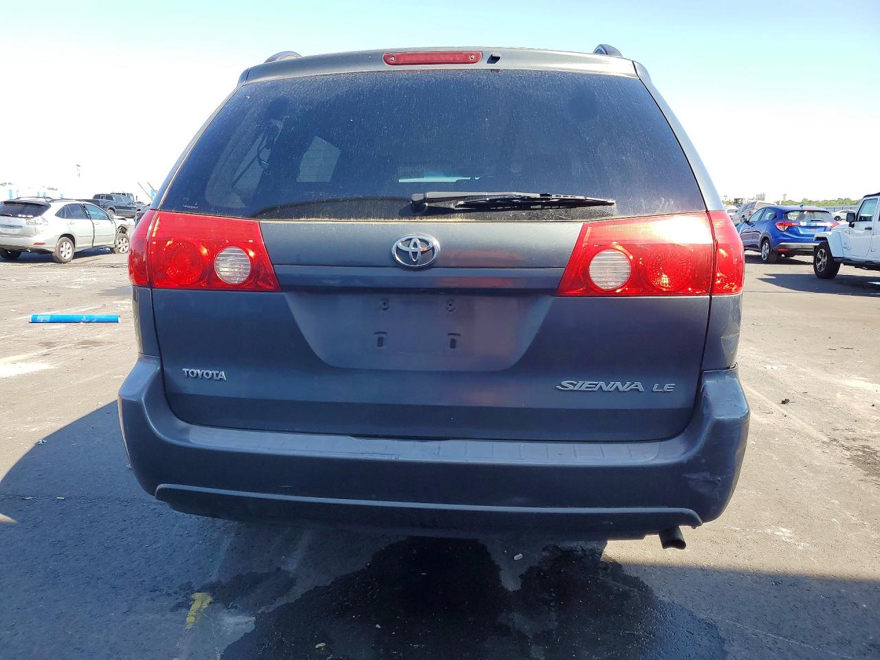 2008 TOYOTA SIENNA LE 7-PASSENGER photo 11