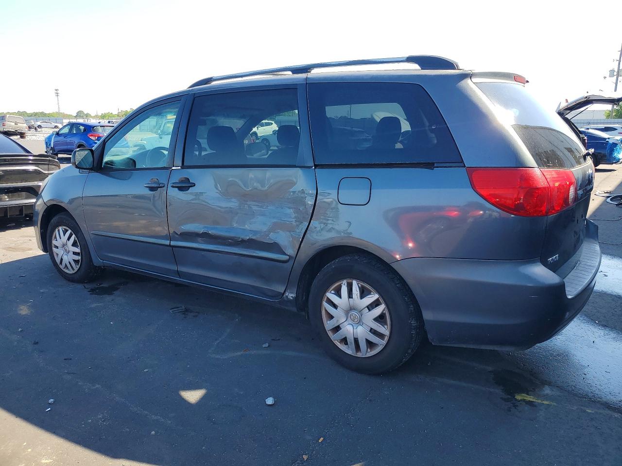 2008 TOYOTA SIENNA LE 7-PASSENGER photo 3
