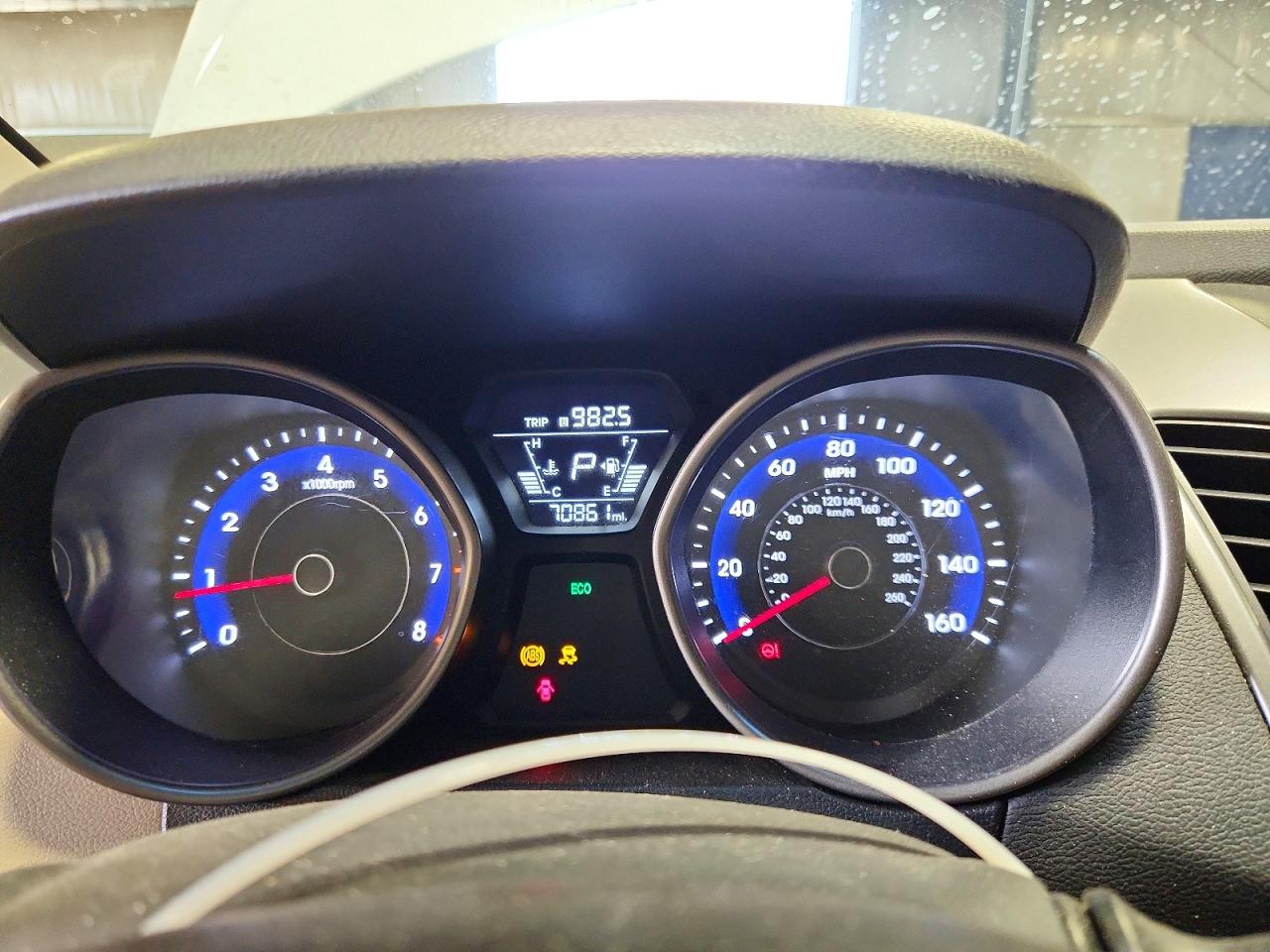 2015 HYUNDAI ELANTRA SE photo 17